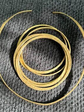 Hammered gold tones choker and bracelets